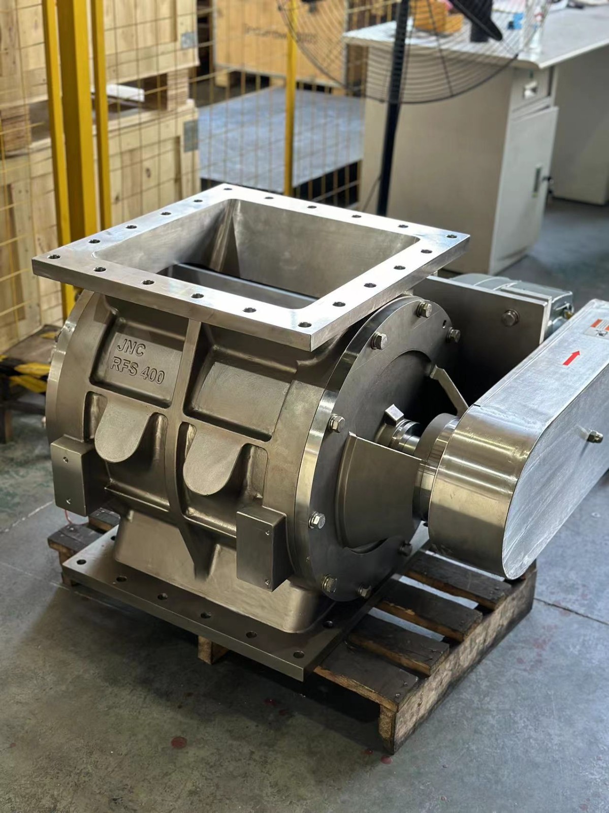 Heavy duty rotary valve